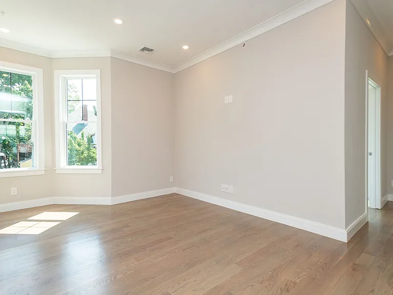3247 Washington St #3 — Photo 7