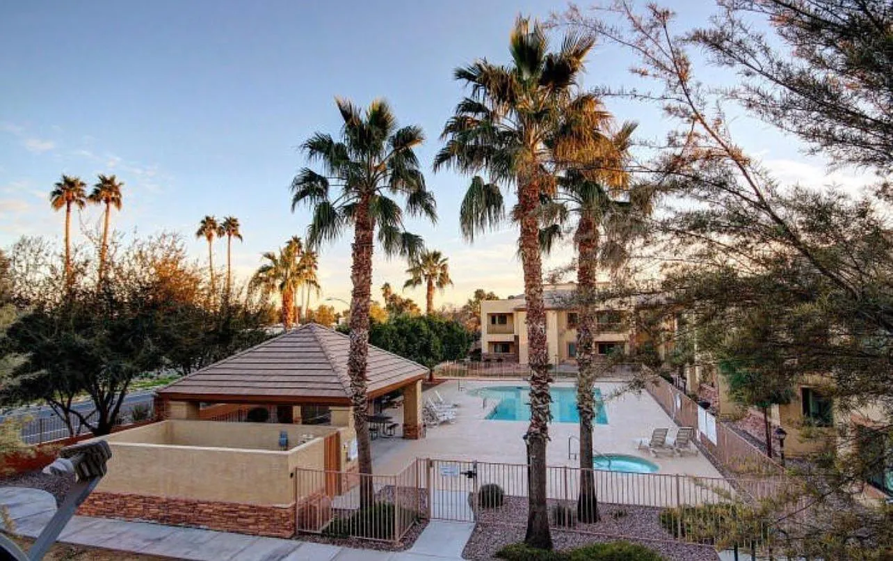 2 bed, 1261 sqft, $1,750 — Photo 1