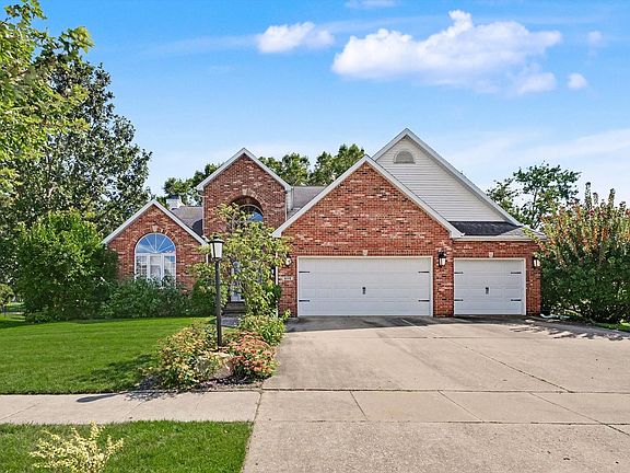 2nd image of 303 Orchard Dr