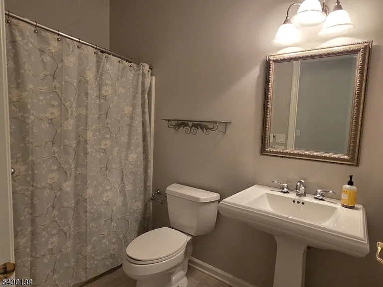 1310 Bush Cir — Photo 28