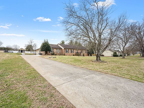 2nd image of 100 Cardinal Hill Rd