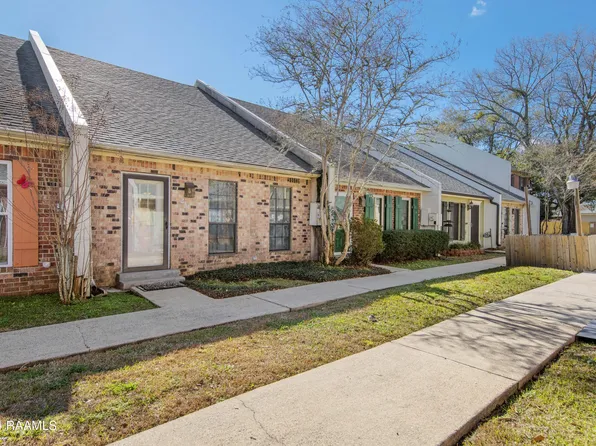 211 Woodland Cir, New Iberia, LA 70563