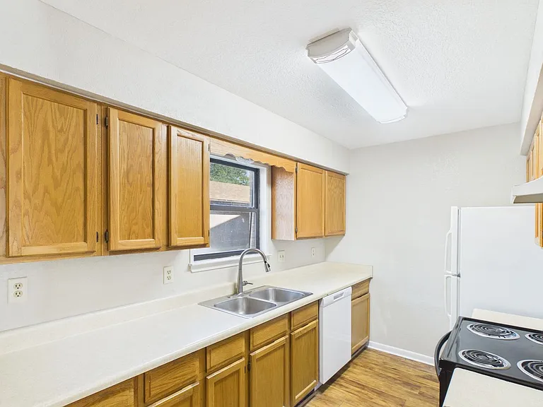 119 Frederick Rd — Photo 15