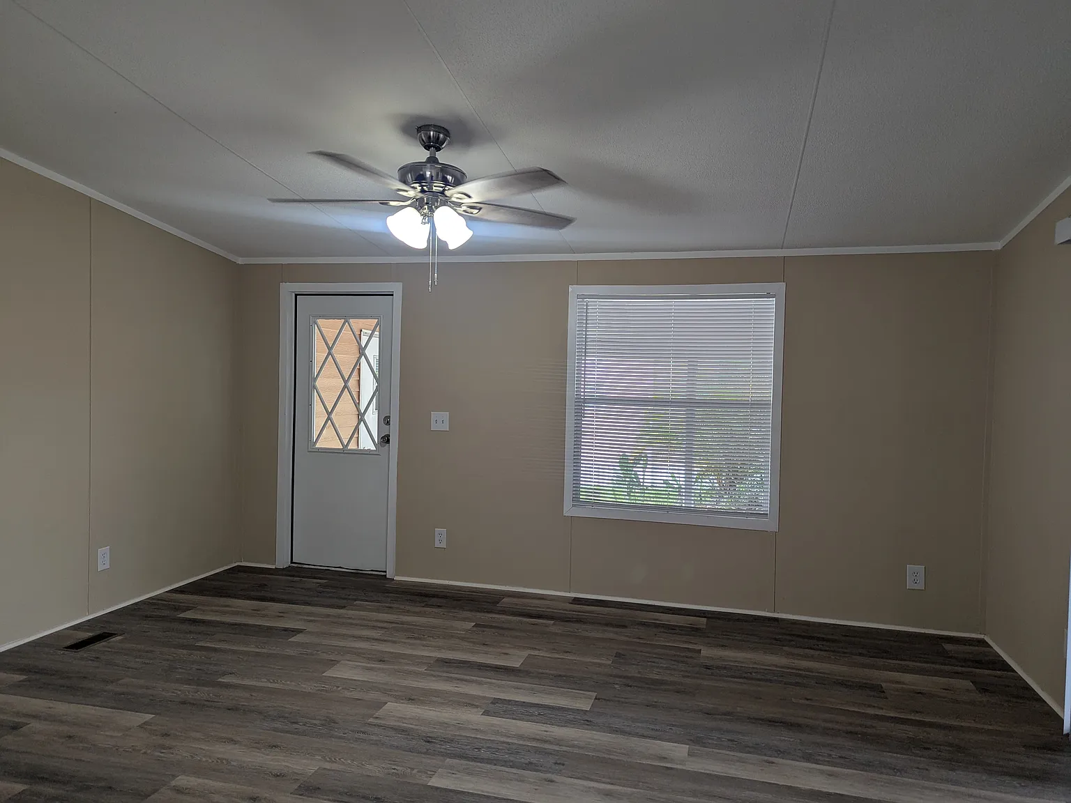 2 bed, 2.0 bath, 960 sqft, $1,400 — Photo 3