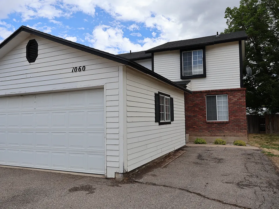 1060 N 375 W