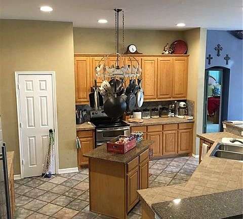 2nd image of 5113 Royal Bay Dr