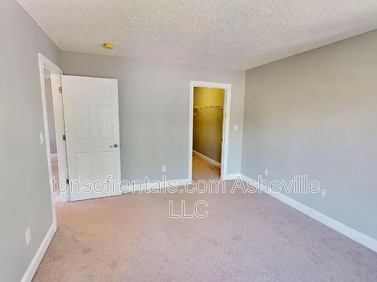 130 Downing Park Ct — Photo 14