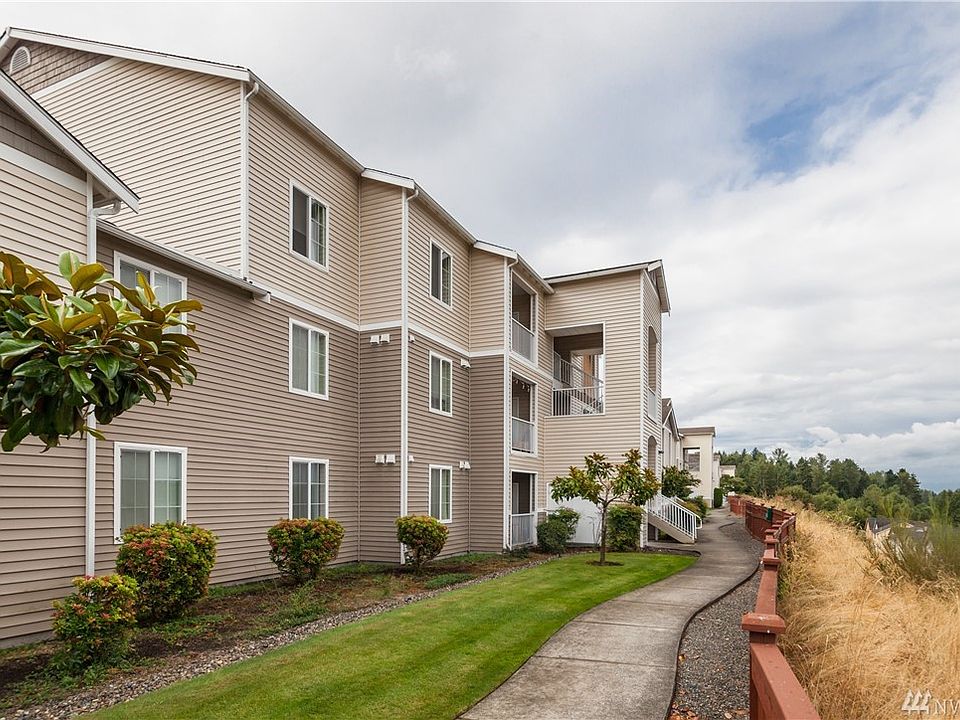 Top floor end unit