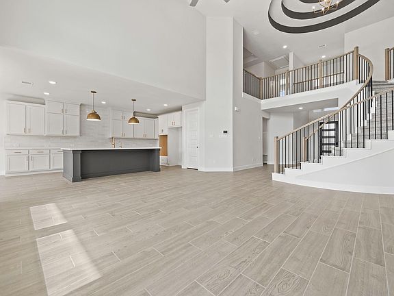 4th image of 16523 Harmony Lea Ln