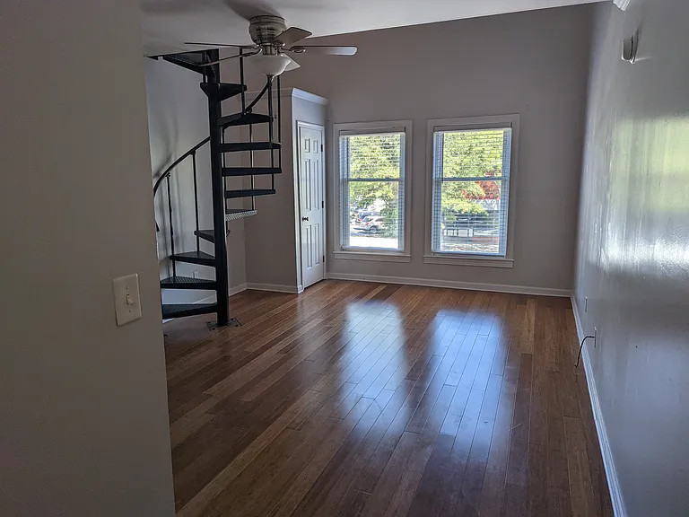813 Harden St #2 — Photo 16