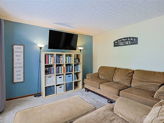4th image of 3863 Schroeder Dr