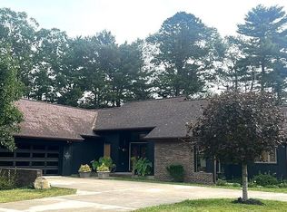 102 Thornwood Ln, Beckley, WV 25801