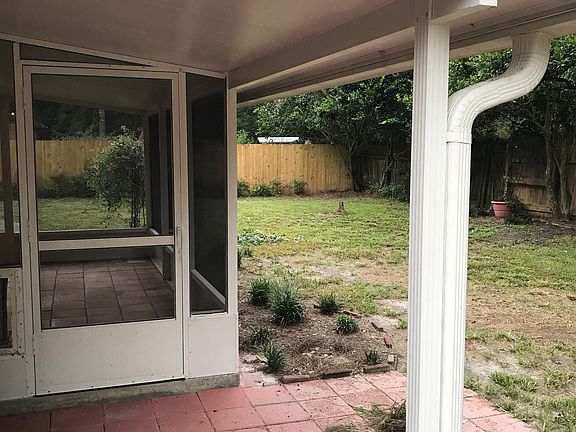 3rd image of 9 Pinewood St