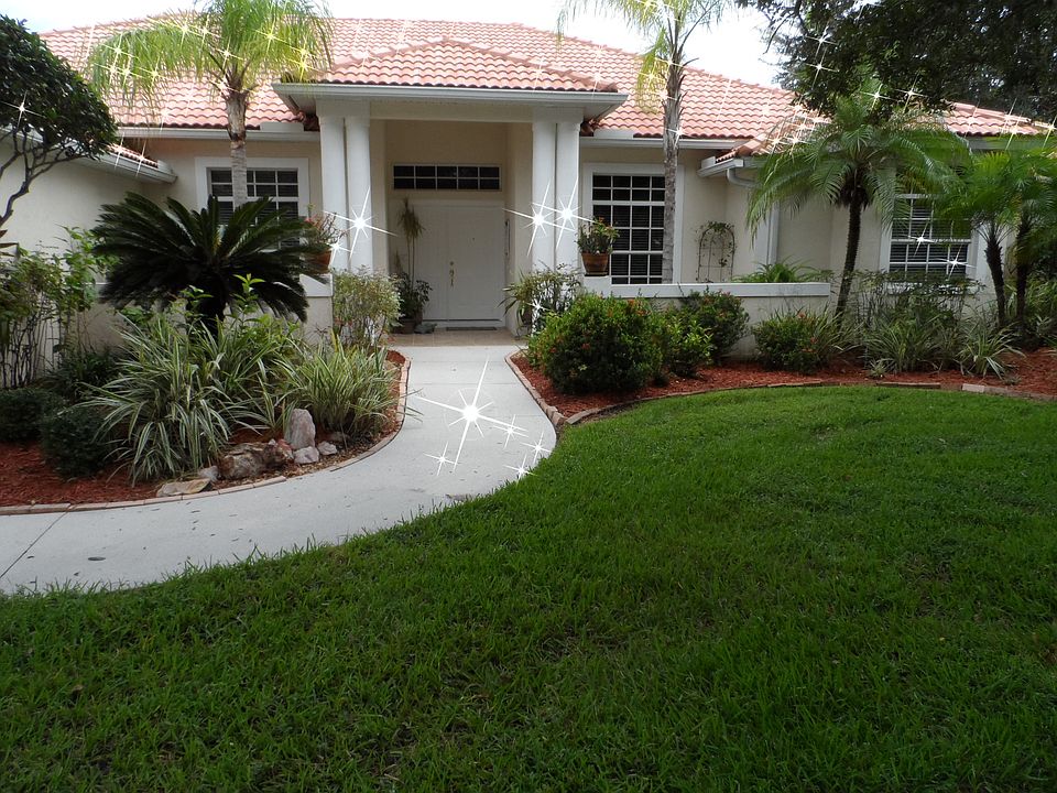 1st image of 7425 Myrica Dr