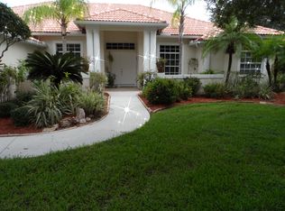 7425 Myrica Dr, Sarasota, FL 34241