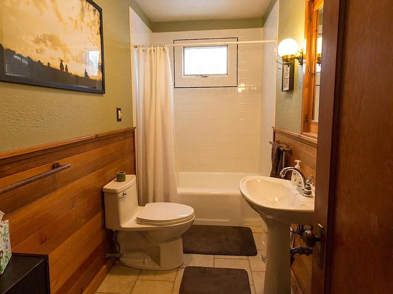 1342 Van Buren St — Photo 11