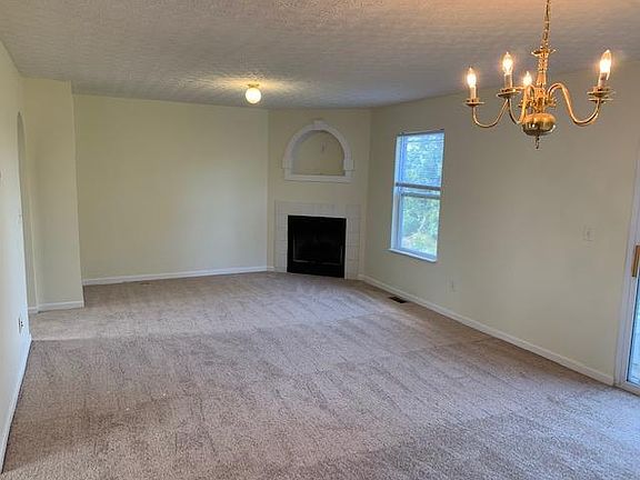2nd image of 5906 Abernathy Ln