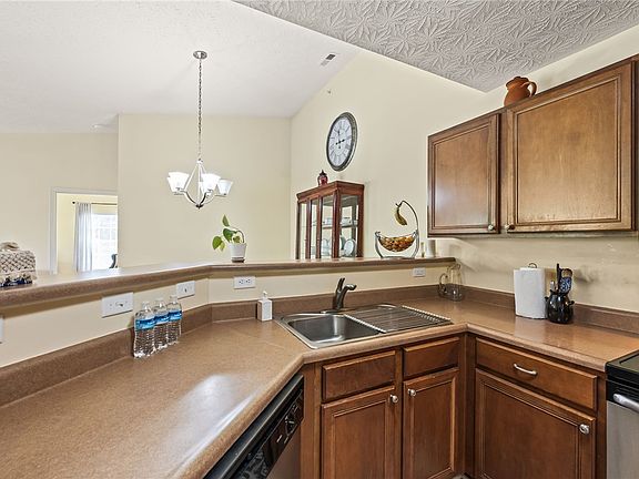4th image of 2636 Harding Ct APT K