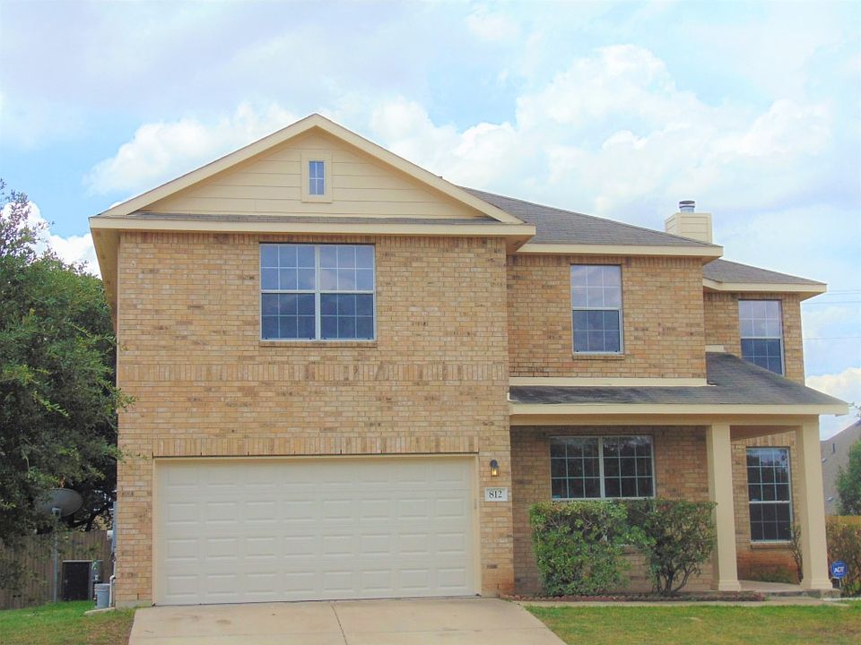 1st image of 812 Red Fern Dr