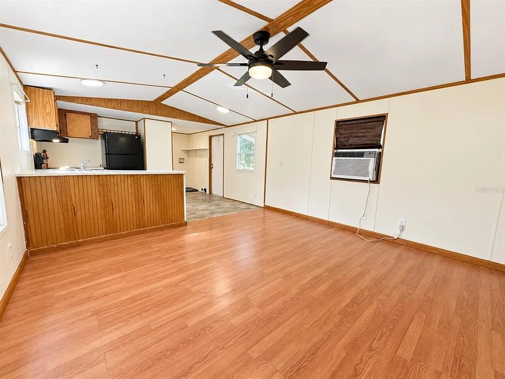 2 bed, 1.5 bath, 644 sqft, $1,100 — Photo 4