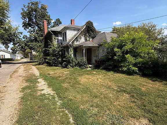 4th image of 52 E 2nd St