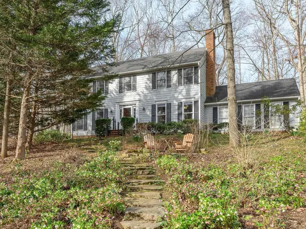 3964 Loftland Dr, Earlysville, VA 22936