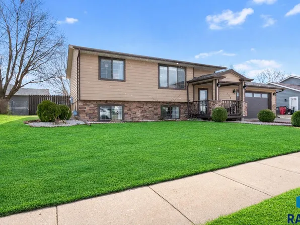 330 N James Ave, Tea, SD 57064