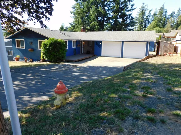 1715 Spruce St, Myrtle Point, OR 97458