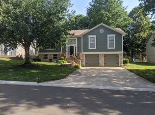2301 SE 5th Ter, Lees Summit, MO 64063