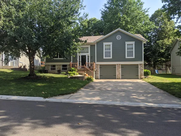 2301 SE 5th Ter, Lees Summit, MO 64063