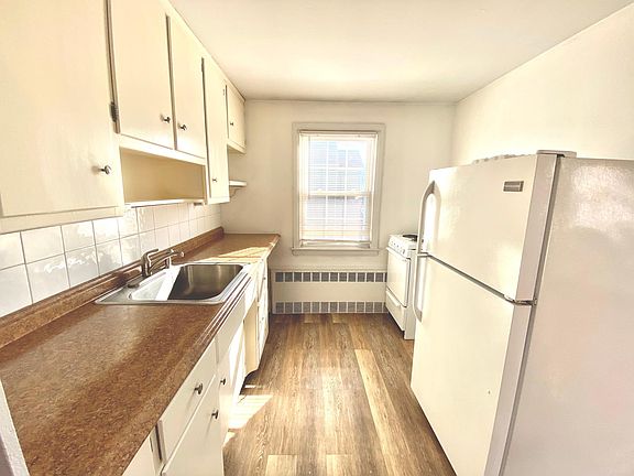 4th image of 2444 7th St