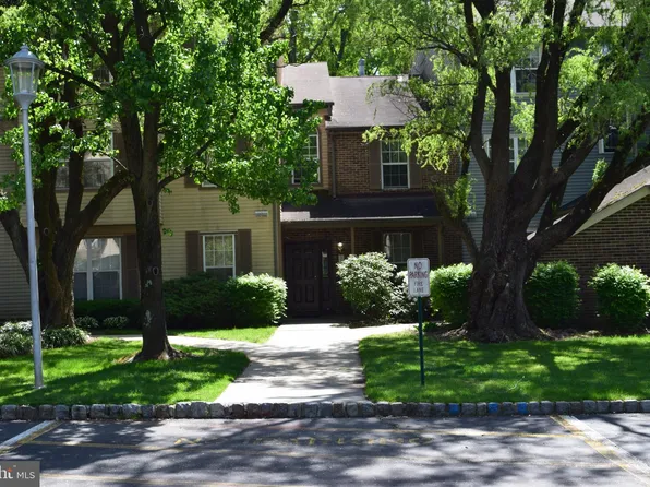 6062 Cedar Ct, Monmouth Junction, NJ 08852