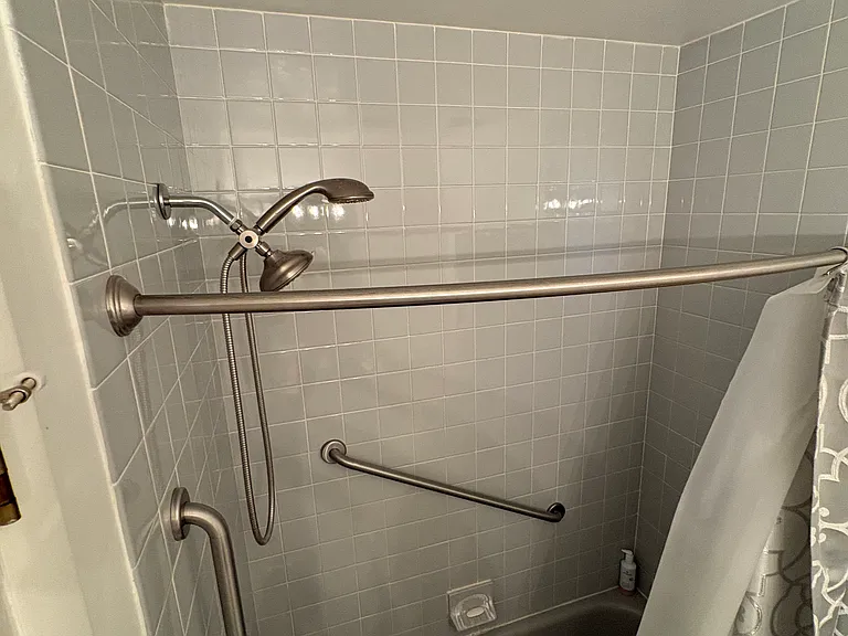 502 Westbourne Dr #4 — Photo 20