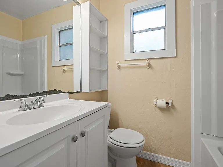 347 Lena St — Photo 16