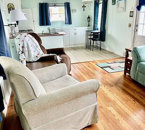 4th image of 2346 Druid Rd #1411