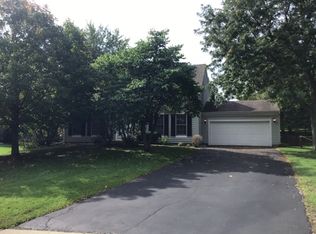 650 Maple Ct, Elburn, IL 60119