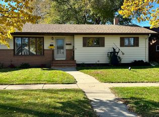 1216 6th Ave SE, Jamestown, ND 58401