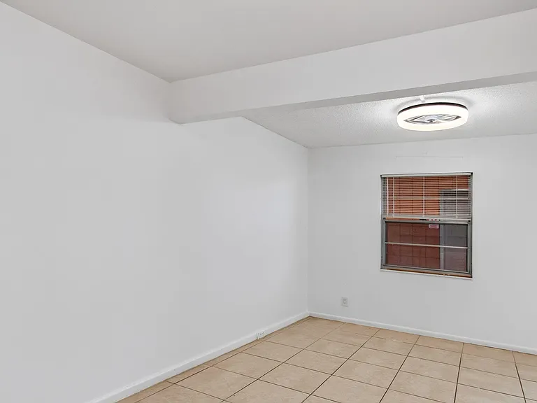 4028 Hythe Pl #B — Photo 26