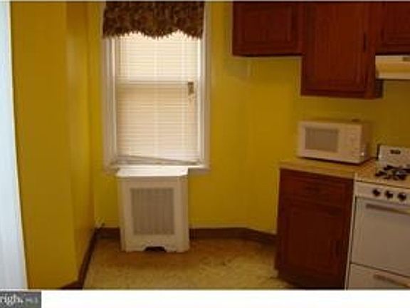 3rd image of 5835 Cedar Ave #2
