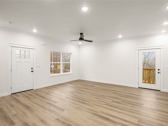 3rd image of 4 Gairloch Cir