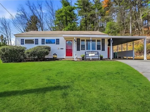 18 Delray Gdns, Northbridge, MA 01534
