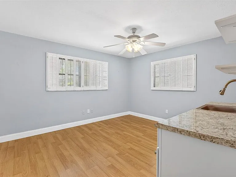 2111 Paddock Cir — Photo 19