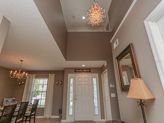 5th image of 31747 Parkdale Dr