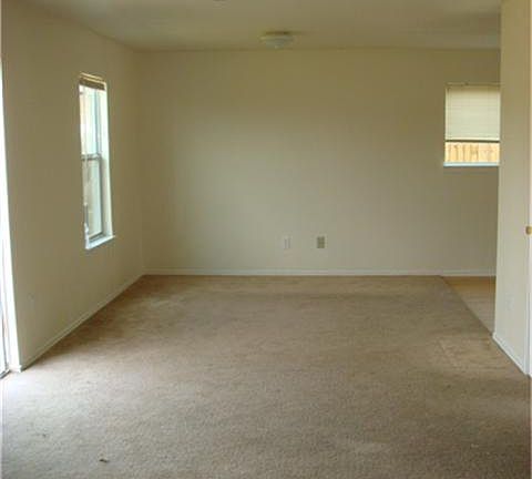3rd image of 4150 Heritagestone Dr