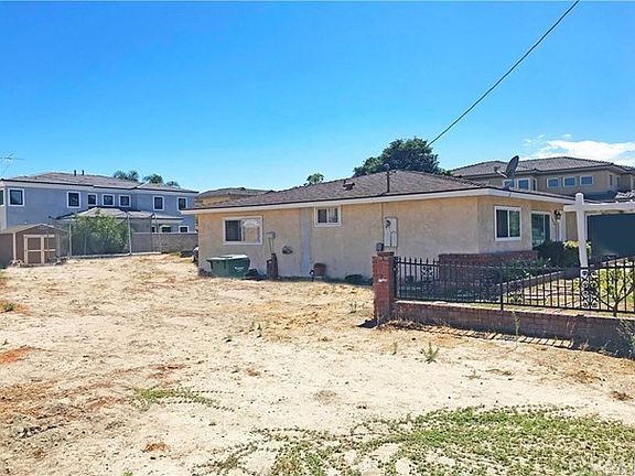 3rd image of 10432 Warner Ave