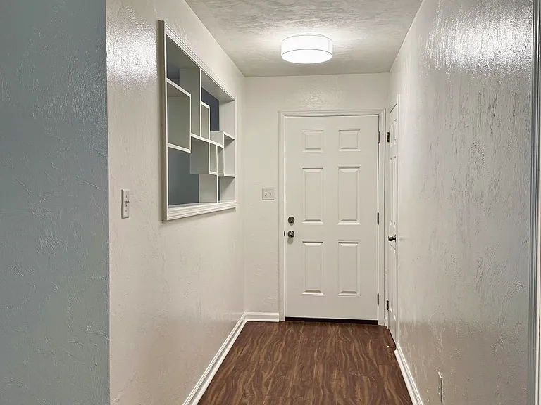 4728 Pimlico Dr — Photo 23