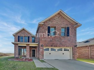 4001 Hunter Peak Rd, Roanoke, TX 76262