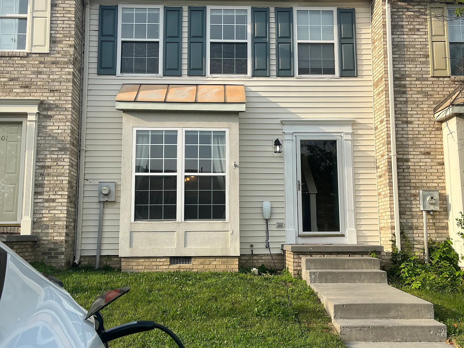 2 bed, 1.5 bath, 1134 sqft, $1,900 — Photo 2