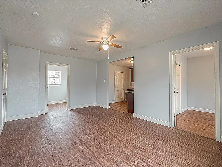 4006 Sunflower St — Photo 9