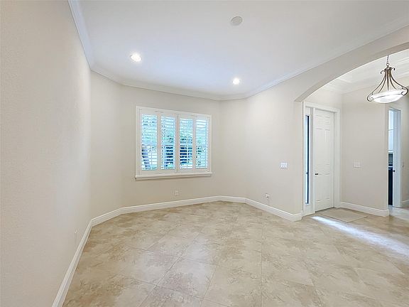 4th image of 12423 Aviles Circle